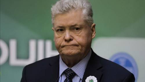 Pettigrew: Počast hrabrosti majkama Srebrenice