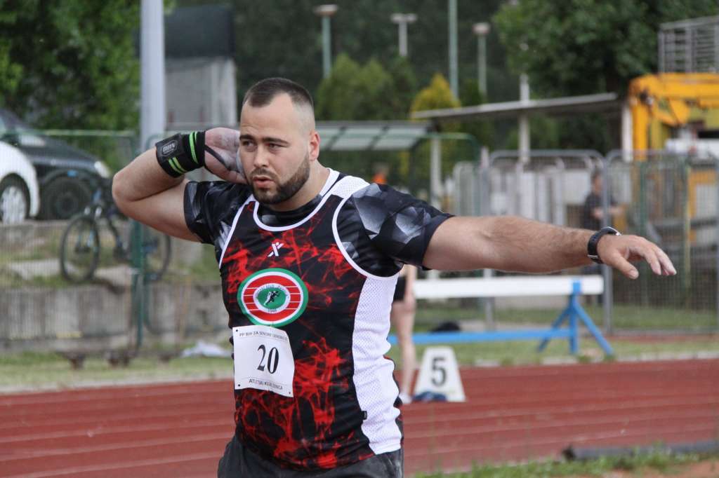 Pezer treći na takmičenju u Češkoj