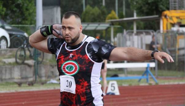 Pezer treći na takmičenju u Češkoj