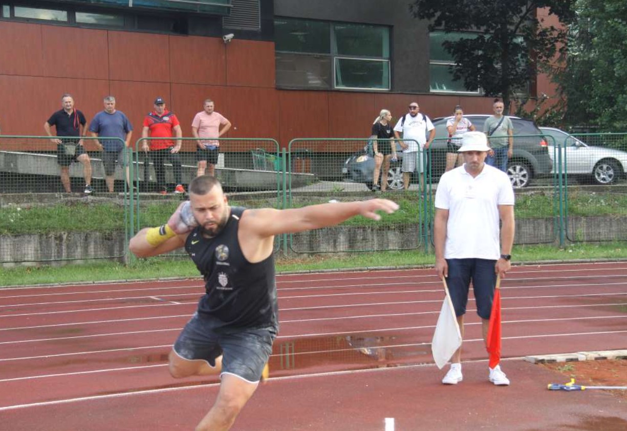 Pezeru šesti naslov i norma za SP u Tokiju