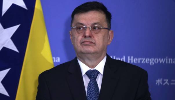 Pfizer nas ucjenjuje, vrijeme je da prestanemo biti fini prema njima