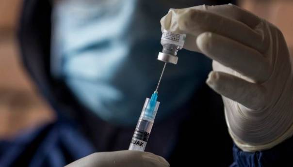 Pfizer potvrdio: Vakcina protiv korone učinkovita 90 posto