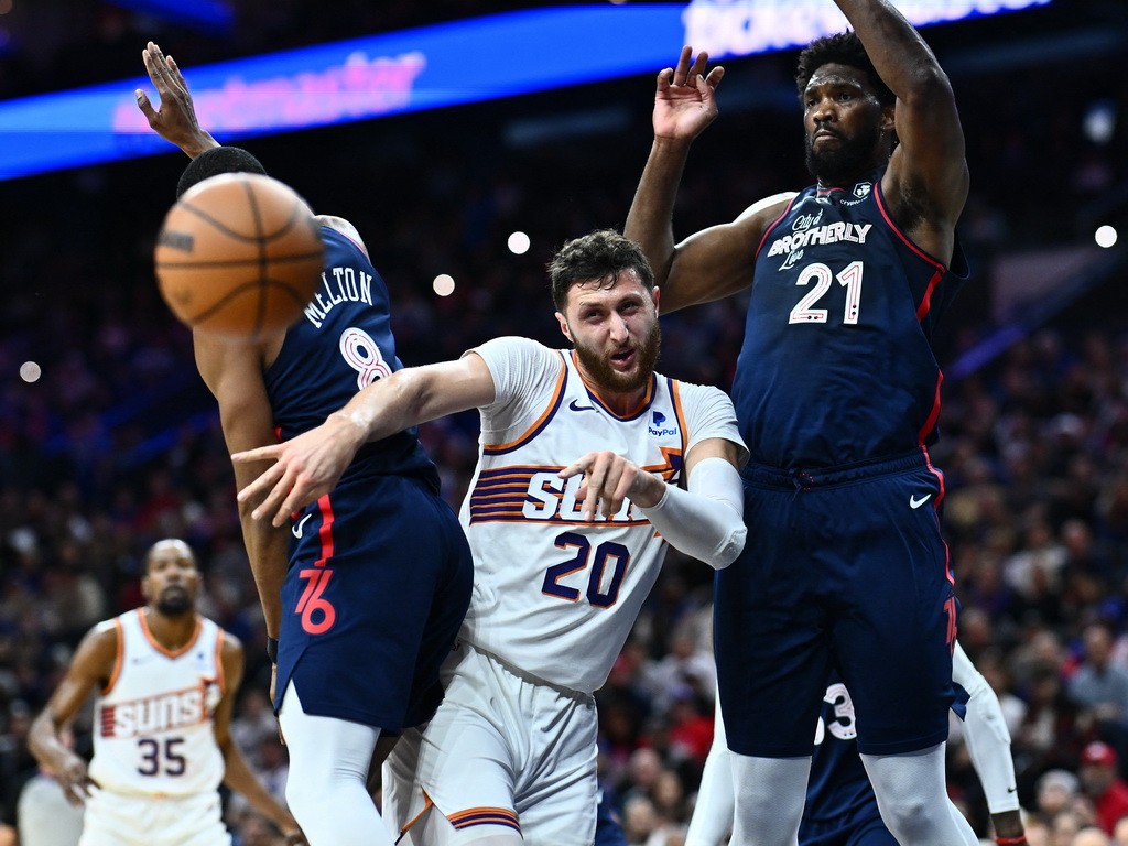 Phoenix poražen od Philadelphije, dobra partija Nurkića