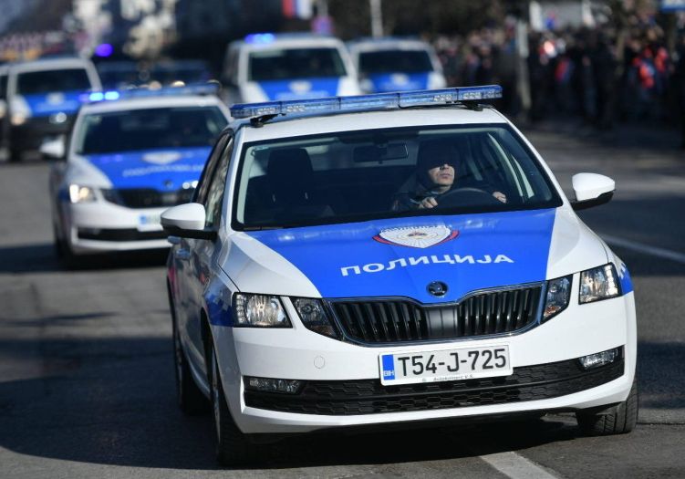 Pijan BMW-om udario u zgradu MUP-a RS