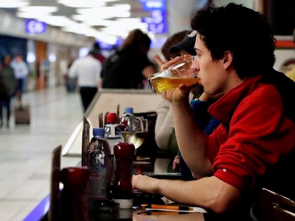 Pijani putnici prave haos: Ryanair traži zabranu alkohola