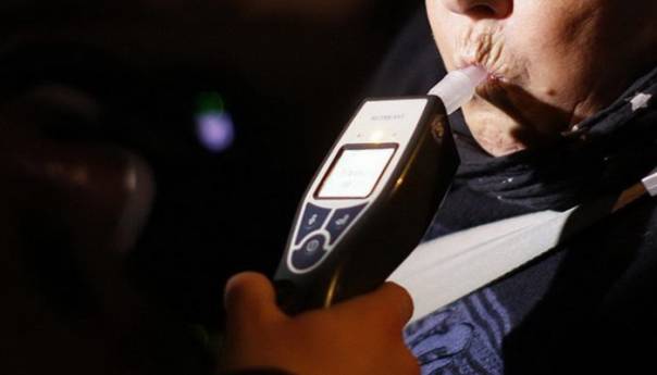 Pijanog Dobojliju policija uhapsila za volanom