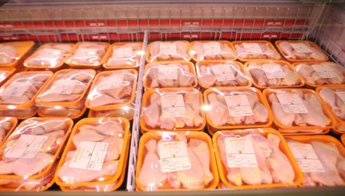 Piletina pojeftinila 20 posto, u padu i cijene žitarica