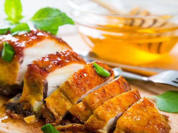 Piletina u medu i senfu: Savršen spoj slatkog i pikantnog