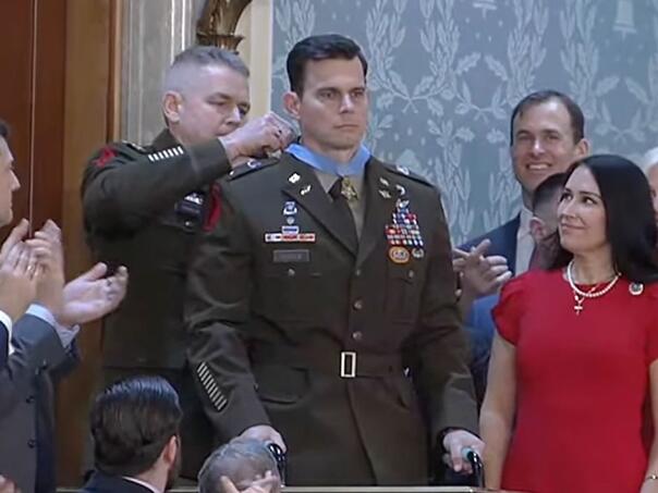 Pilot američke vojske ranjen u Madurovom napadu dobio Medalju časti