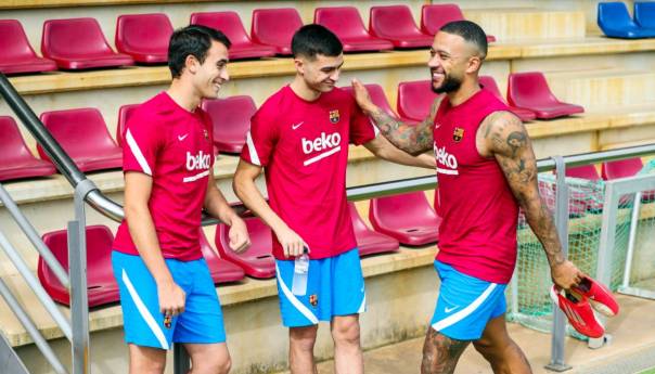 Pique pristao na smanjenje plate, Barcelona registrovala nove igrače