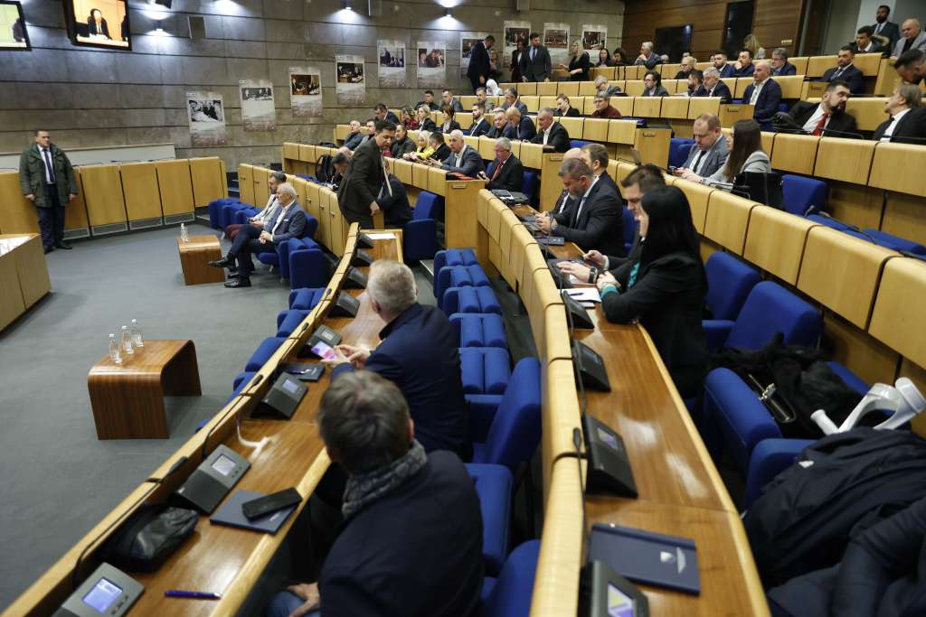 Pirić: Onkološki pacijenti TK primorani na duge liste čekanja