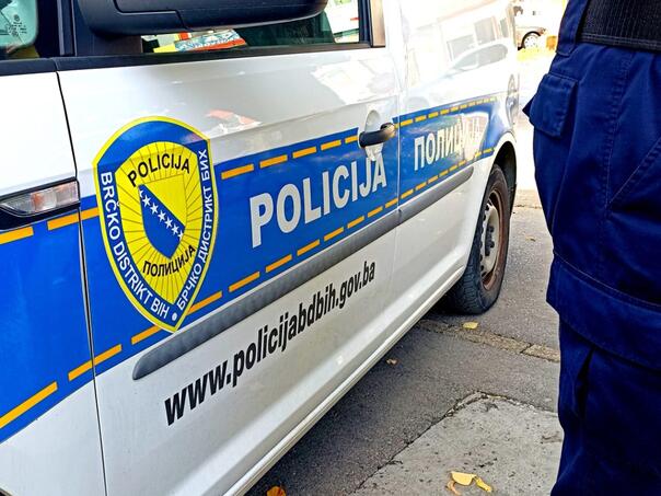 Pirotehnika i pucnjava obilježile noć nakon utakmice u Brčkom