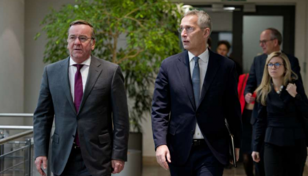 Pistorius: Saveznici mogu početi s obukom Ukrajinaca na tenkovima Leopard