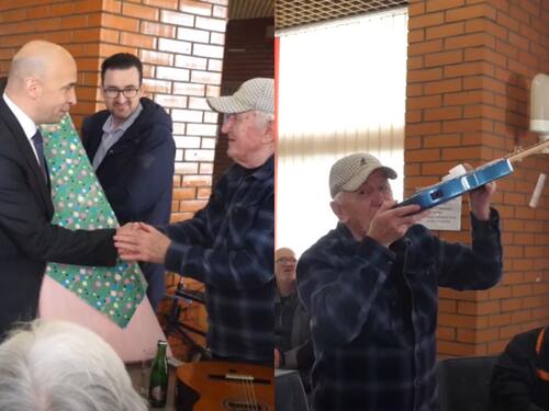 Pivić obradovao muzičara iz Doma penzionera novom gitarom i pojačalom
