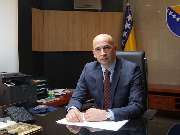 Pivić: Vlada ZDK spremna finansirati sanaciju štete na groblju u Pečuju