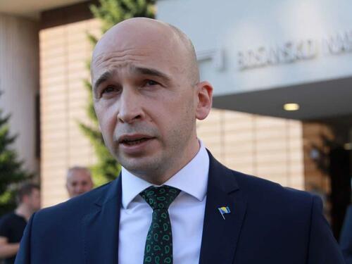 Pivić: Vlada ZDK želi pojednostaviti nabavku ortopedskih pomagala za RVI