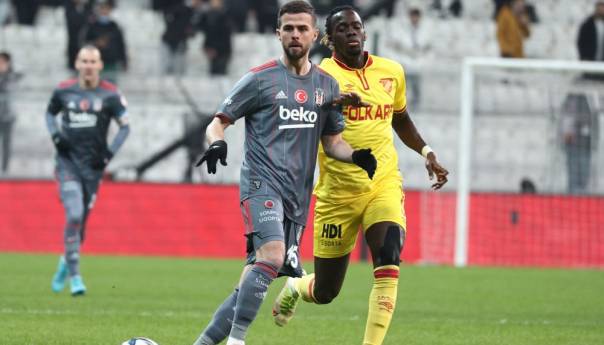 Pjanić promašio u penal, Besiktas izbacio Goztepe u osmini finala