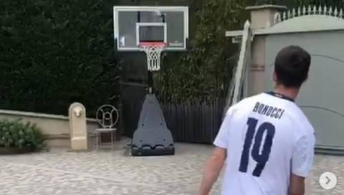 Pjanić u dresu Bonuccija nogom pogađao košarkaške poene