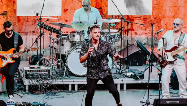 Pjesmom 'Najljepši cvijet' Adi Šoše najavljuje prvi solistički koncert u Sarajevu