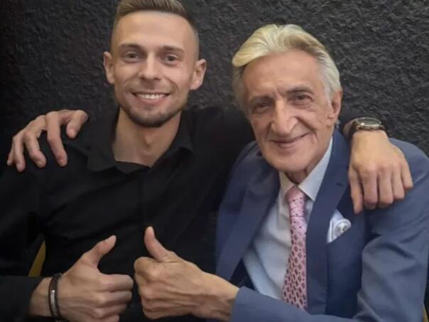 Pjevač iz Maglaja oduševio legendarnog harmonikaša, ostavio ga bez riječi