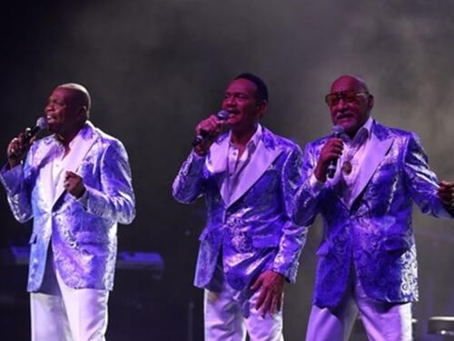 Pjevač tvrdi da su ga zatvorili na psihijatriju misleći da se lažno predstavlja