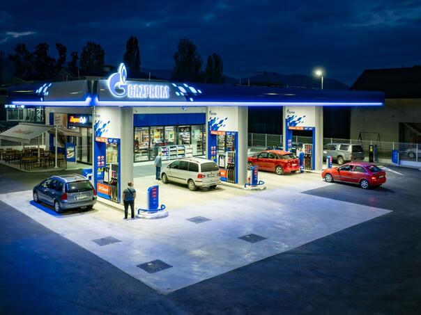 Plaćanje bankovnim karticama na Gazprom i NIS Petrol benzinskim stanicama u BiH uredno