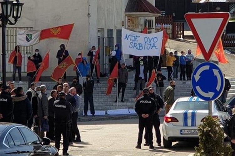 Plav poručio Abazoviću: Nije ovo Srbija
