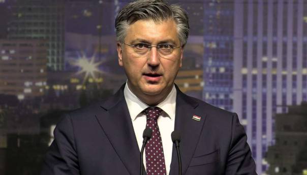Plenković čestitao Čoviću na ponovnom izboru za predsjednika HDZ BiH