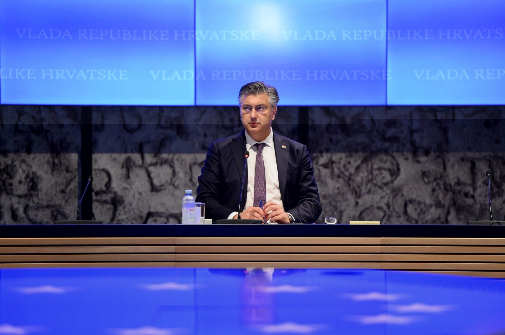 Plenković: Crna Gora bi se trebala baviti svojim problemima