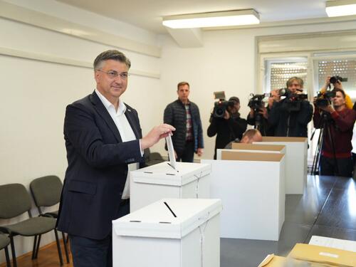 Plenković glasao u Zagrebu: Izbori su jedan lijepi demokratski test