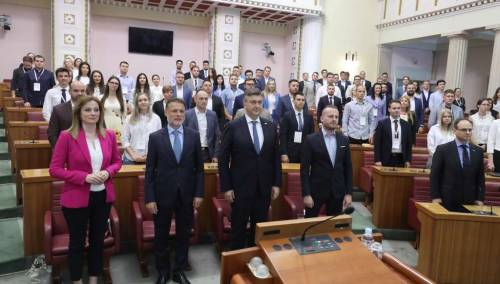 Plenković i Jandroković pozvali mlade da oplemenjuju politiku