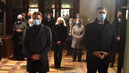 Plenković i Jandroković u crkvi na misi uprkos preporukama