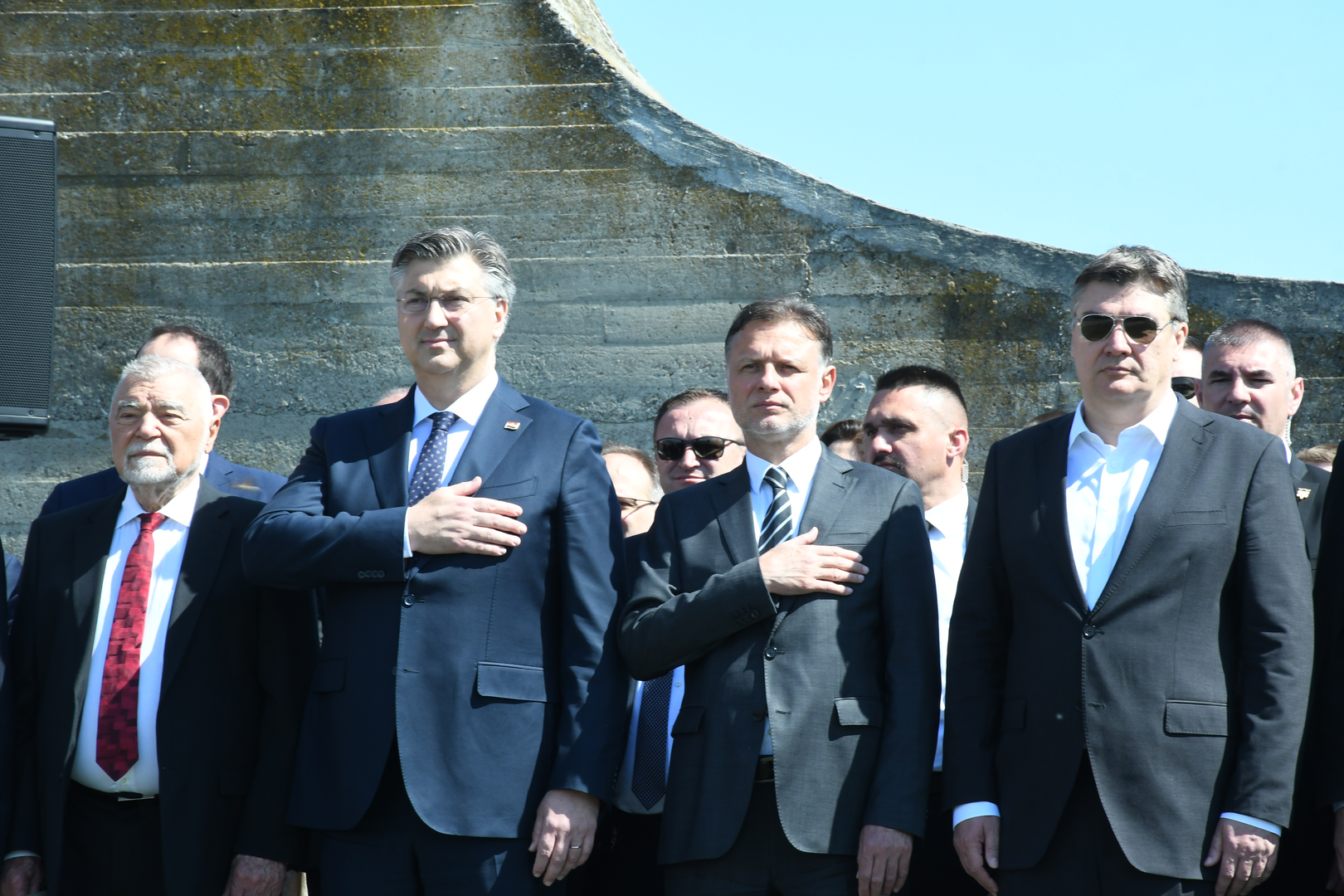 Plenković i Milanović uspješno se zaobišli u Jasenovcu