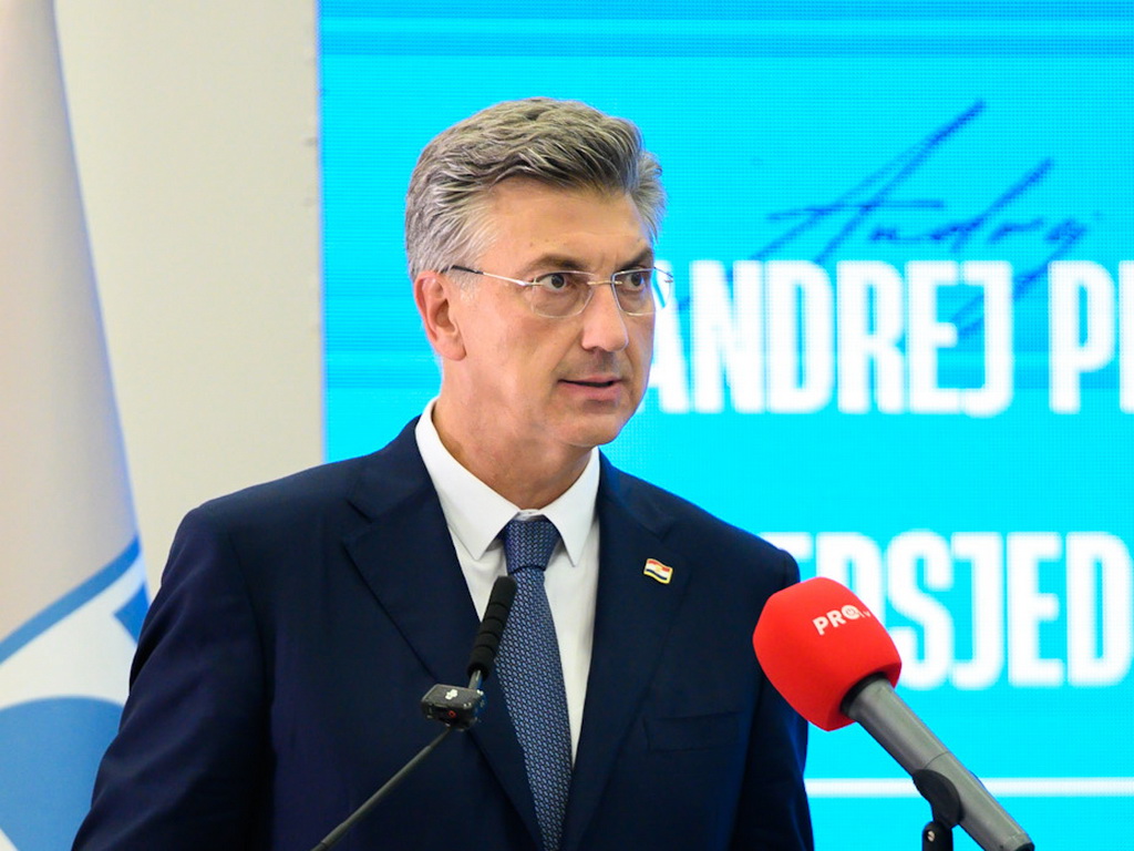 Plenković izbjegao odgovor o sankcijama Dodiku zbog zločinca Mladića