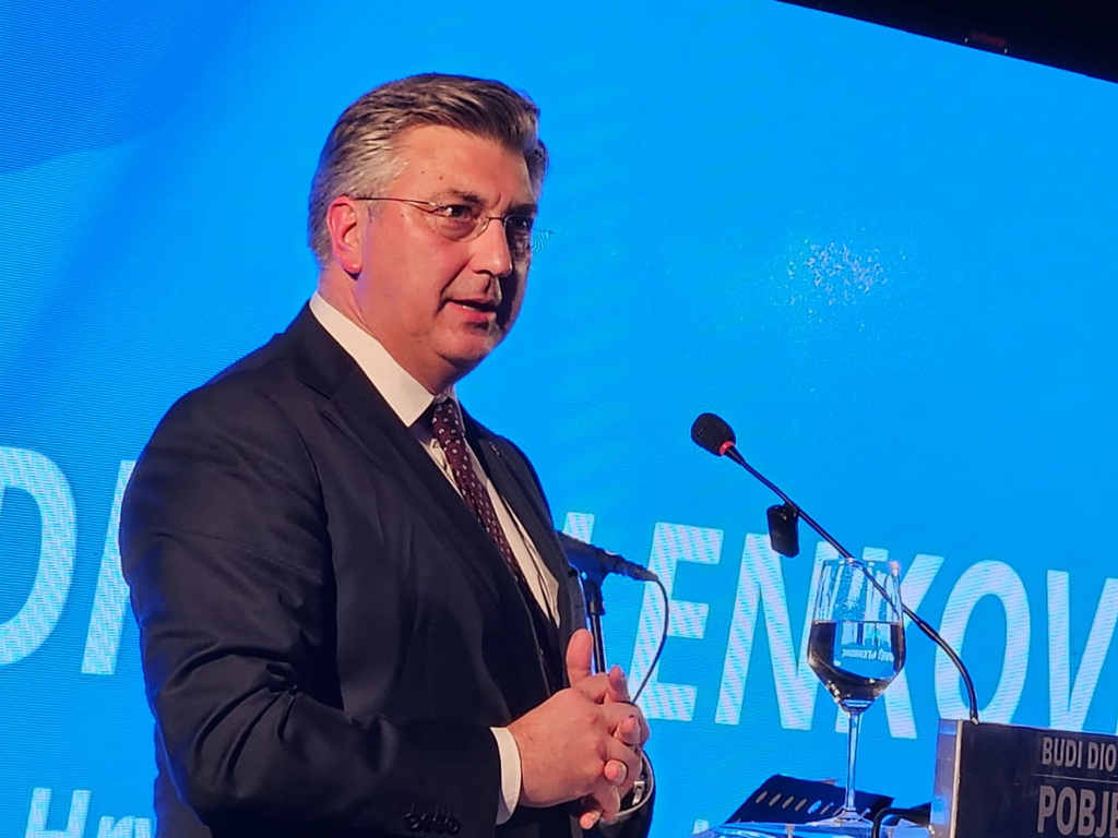 Plenković: Milanović nastavlja cirkus, maske su pale
