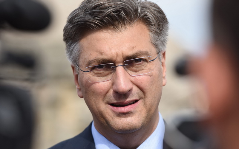Plenković najavio teme razgovora sa Izetbegovićem i Čovićem