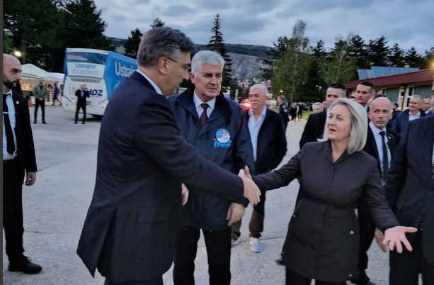 Plenković: Nije gotovo, ima vremena da Schmidt nametne odluku