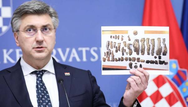 Plenković pokazao fotografije: Dron je bio naoružan