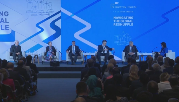 Plenković: Pomoći ćemo Ukrajini u razminiravanju i odgovornosti za zločine