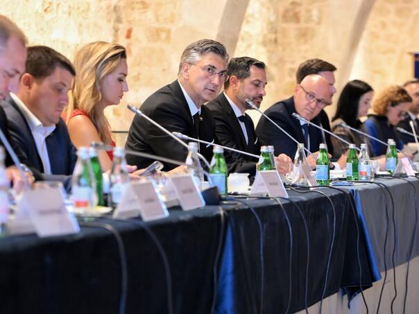 Plenković poručio turističkom sektoru: Vodite računa o razumnim cijenama