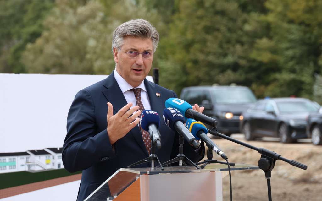 Plenković: Ni Milanović se ne konsultuje kad Schmidta naziva svinjarom