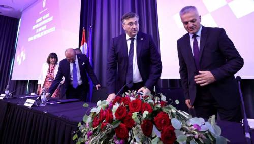 Plenković: Raditi na stvaranju povjerenja sa Bošnjacima