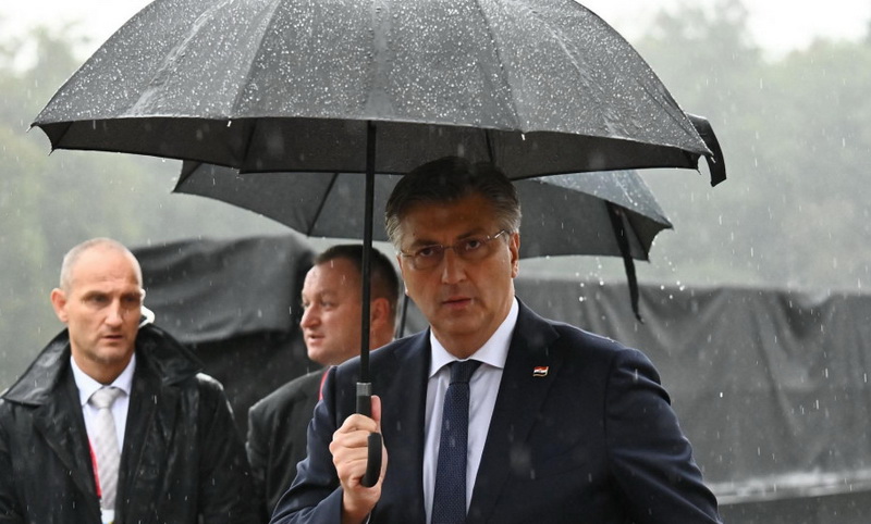 Plenković: Rekao sam Vučiću da riješi pitanje udžbenika