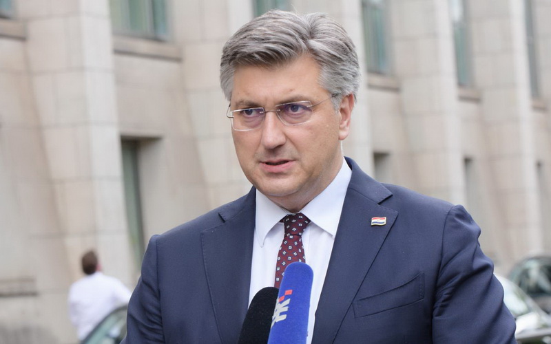 Plenković s ministrima Medvedom i Grlić Radmanom u subotu u Jajcu