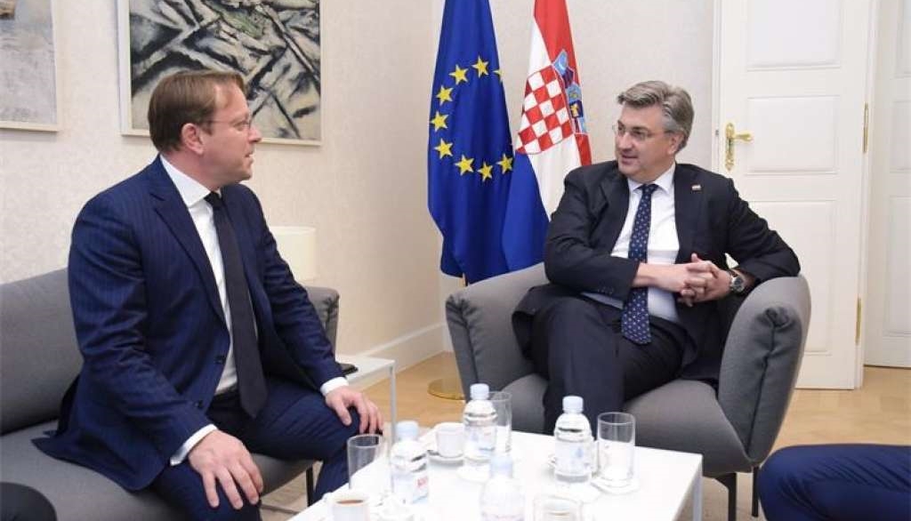 Plenković s Várhelyijem o BiH i politici proširenja EU