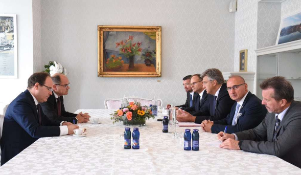 Plenković sa Schmidtom: Podržavamo njegova nastojanja