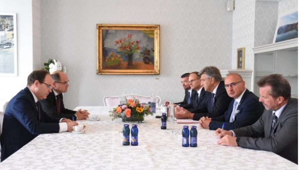 Plenković sa Schmidtom: Podržavamo njegova nastojanja