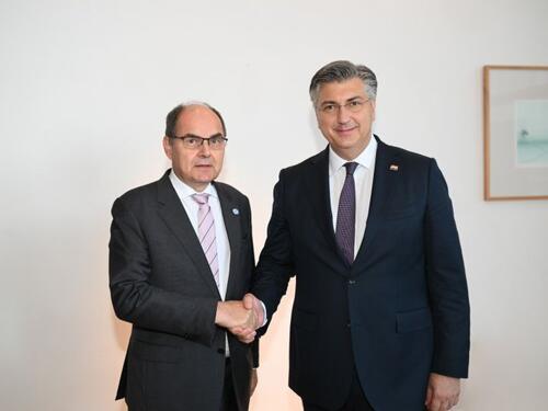 Plenković sa Schmidtom: Postići dogovor o izbornom zakonu