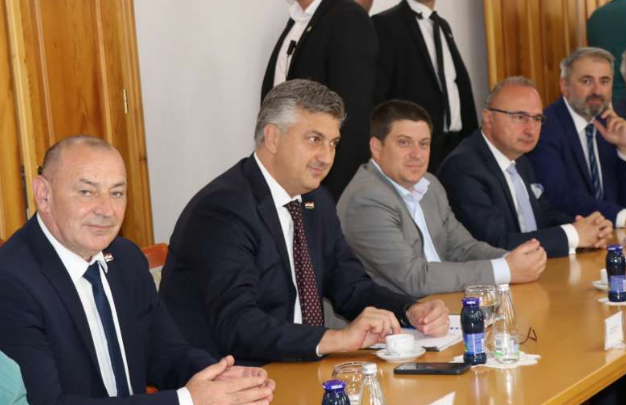 Plenković se u Mostaru susreo s biskupom Palićem