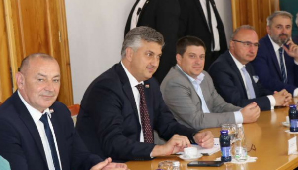 Plenković se u Mostaru susreo s biskupom Palićem